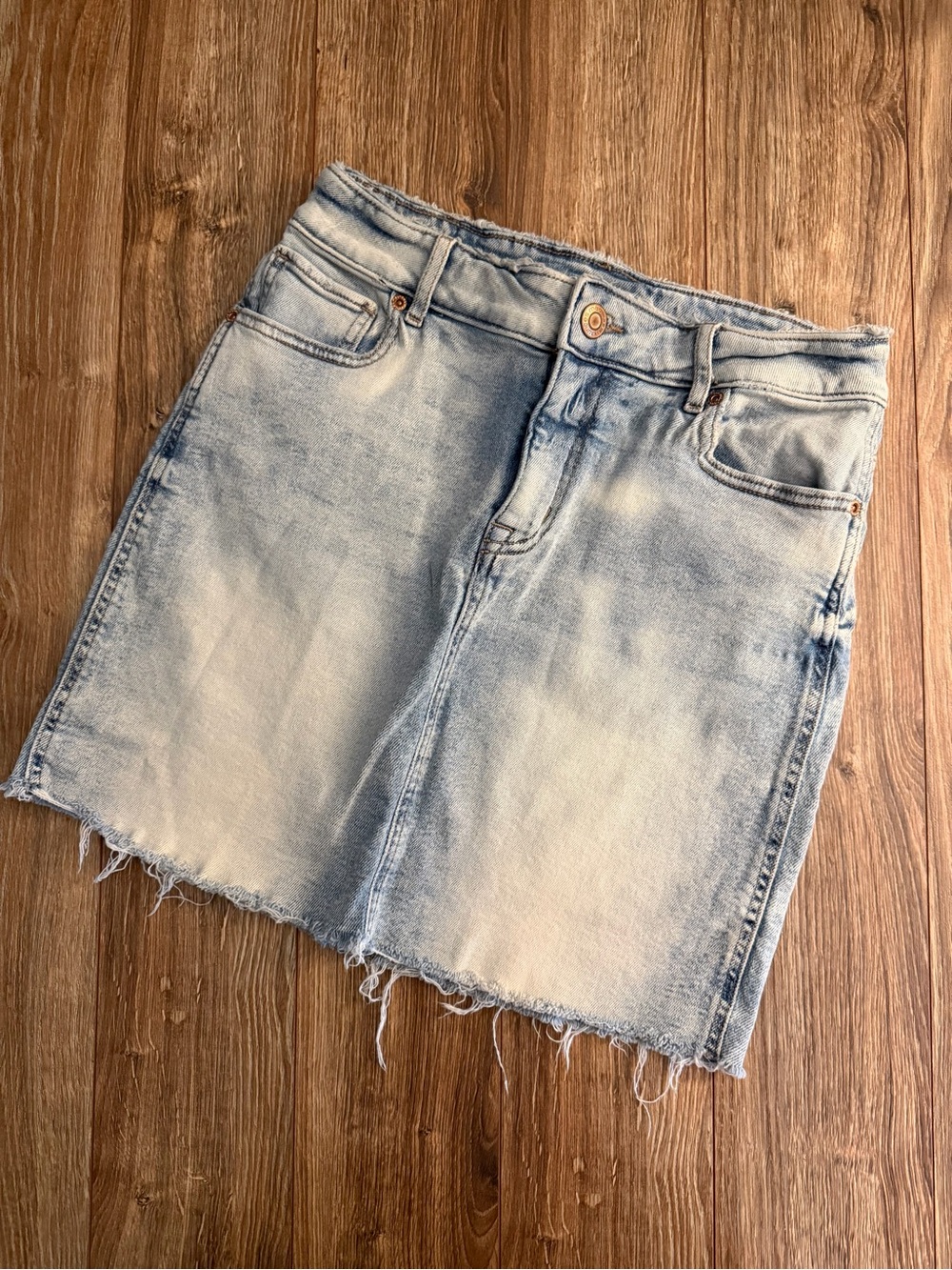 Maurices Light Blue Washed Denim Pencil Skirt with Frayed Hem